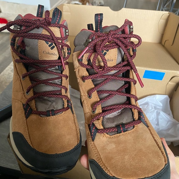 Womens Colombia hiking boots - Picture 3 of 5